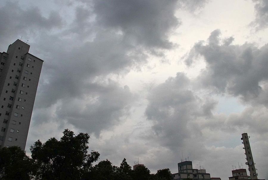 Previsão anuncia chegada de frente fria em Goiás