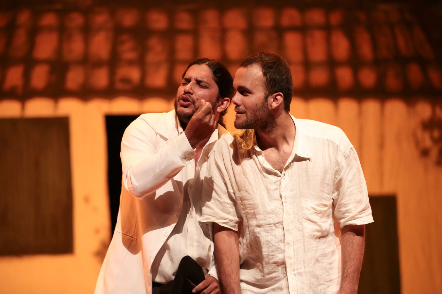 Peça O Cortiço é atração no Teatro Goiânia