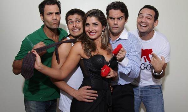 Teatro Madre Esperança Garrido recebe a peça "Pulando a Cerca"
