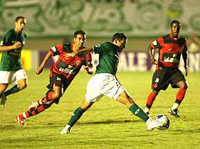 Sem Walter, Goiás enfreta Flamengo e luta por final na Copa do Brasil