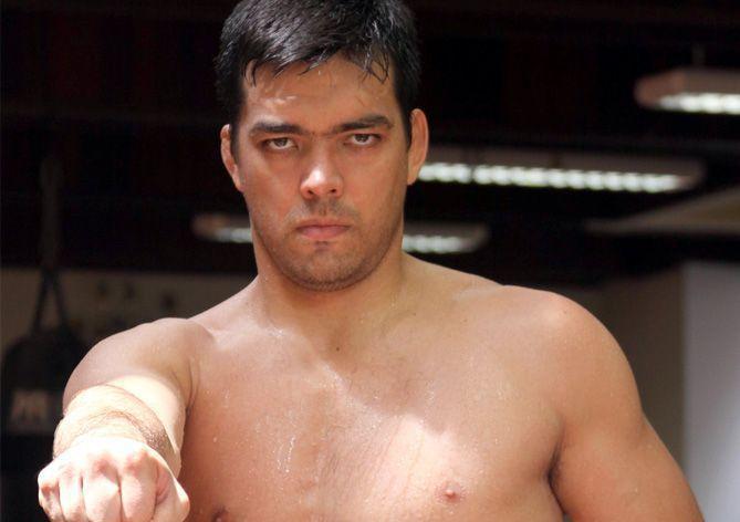 Atletas do UFC participam de evento no Parque Flamboyant nesta sexta
