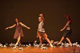 Grupo de dança português se apresenta no Teatro Sesi