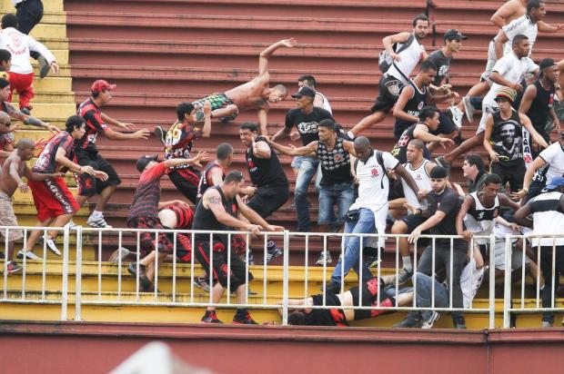Vasco envia recurso ao STJD para evitar Série B