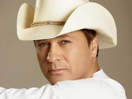 Show da virada em Goiânia tem Leonardo e Daniela Mercury