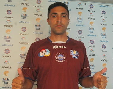 Atlético-GO contrata Lino, ex-zagueiro do ABC