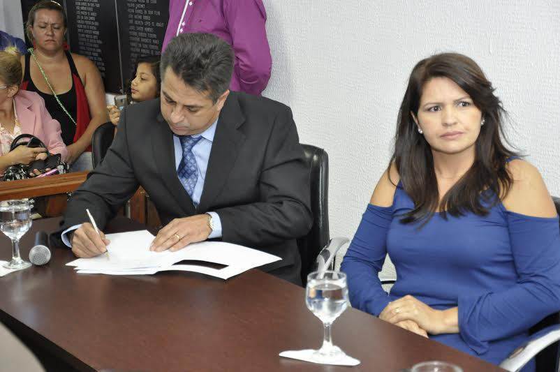 Câmara Municipal de Aparecida empossa novos vereadores