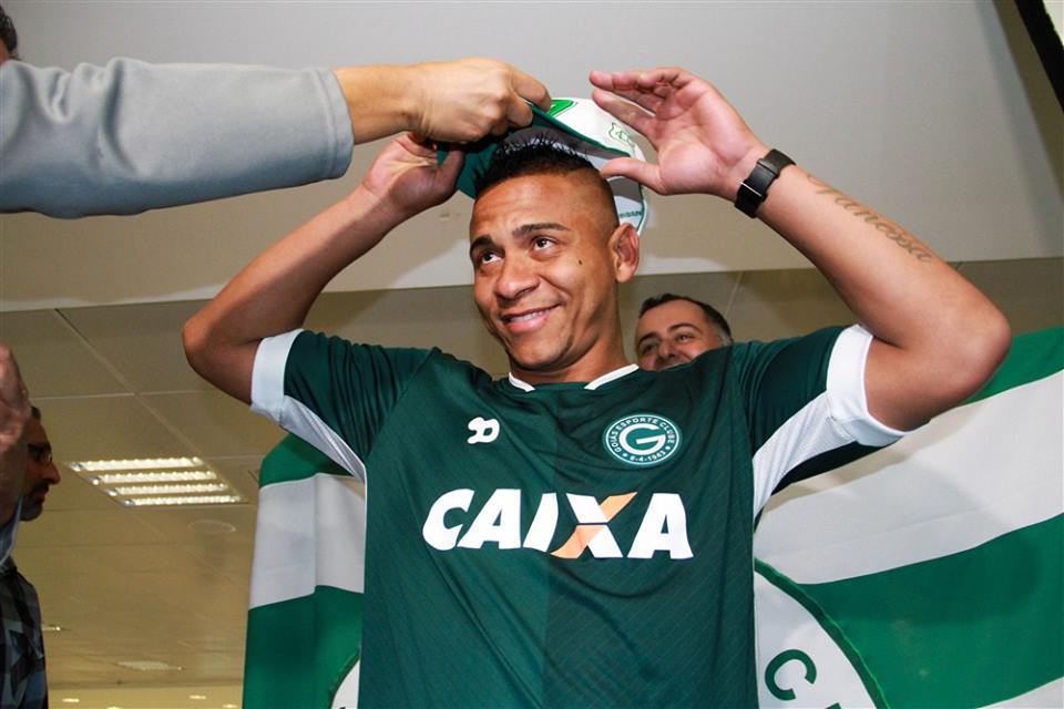 Walter pode fechar com o rival do Goiás | Foto: Rosiron Alves