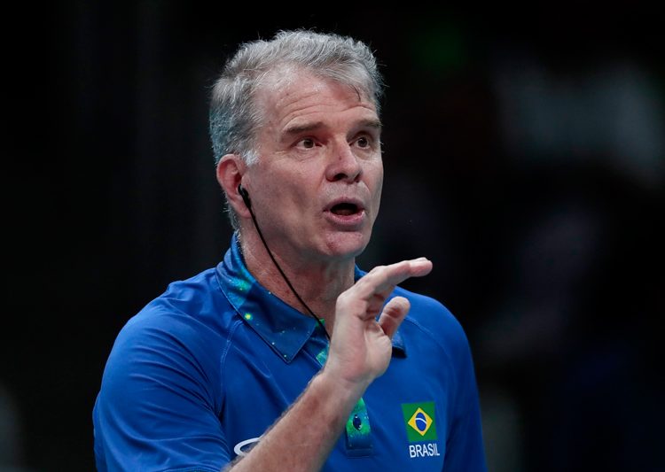 Em coletiva de imprensa na tarde da última quarta-feira, 11, foi sacramentada a saída de Bernardinho | Foto: Reprodução