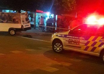 Homem é morto a tiros próximo ao batalhão de polícia| Foto: Leitor Folha Z