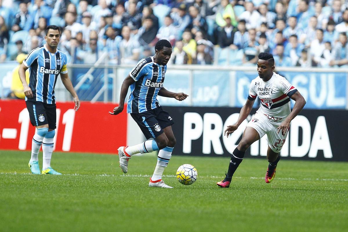Ex-Grêmio acerta com Atlético (GO) para temporada 2017| Foto: Divulgação