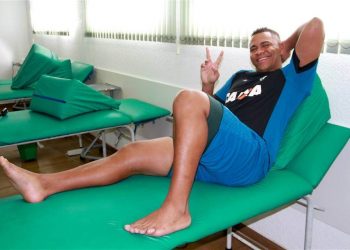 Atacante Walter se reapresentou com quilos a mais | Foto: Rosiron Rodrigues / GEC