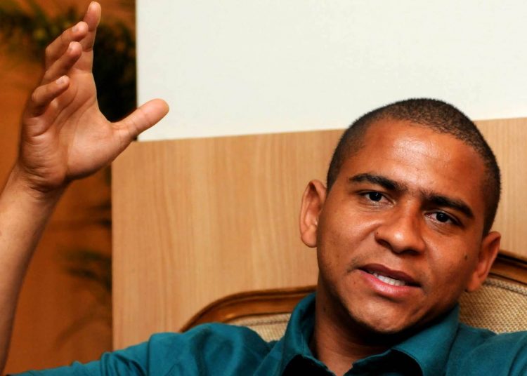 Atacante Walter é regularizado e pode jogar no próximo jogo| Foto: Divulgação