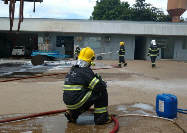 4 viaturas foram encaminhas para o local