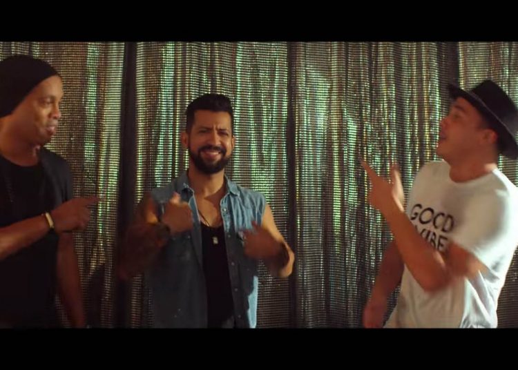 R10 e Safadão cantam Professor da Malandragem | Foto: Reprodução