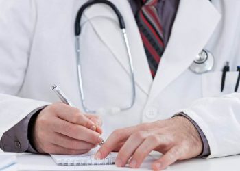 Proposta é de que médicos usem ponto eletrônico para registrar frequência | Foto: Reprodução