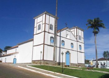 Igreja Matriz de Pirenópolis, ou de Nossa Senhora do Rosário, foi construída na primeira metade do Século XVIII e é um dos pontos turísticos da cidade | Foto: Reprodução