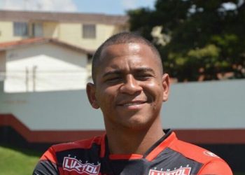 Walter: “Eu não vim pra cá pra brincar ou pra passear. Eu vim pra cá pra jogar”, disse o jogador que já se mostrou insatisfeito em ser o reserva de Everaldo no clube | Foto: reprodução PUC TV