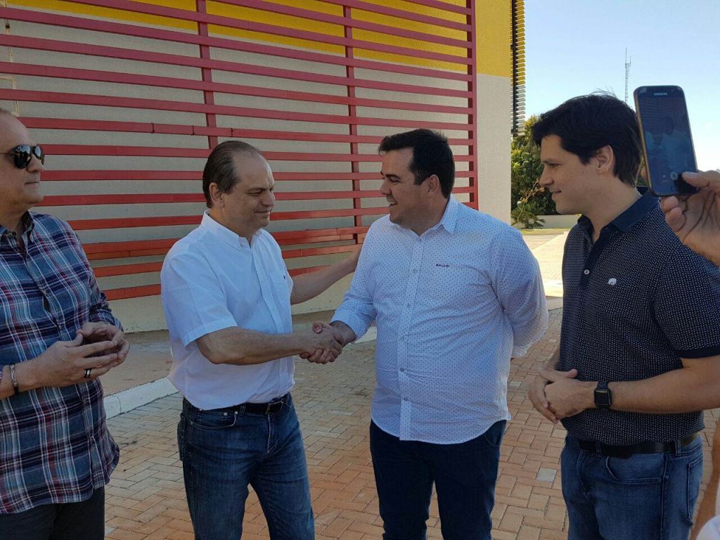 Secretário Edgar Tollini, ministro Ricardo Barros, prefeito Gustavo Mendanha e deputado federal Daniel Vilela em visita ao Hospital Municipal de Aparecida de Goiânia no domingo, 25/06 | Foto: Folha Z