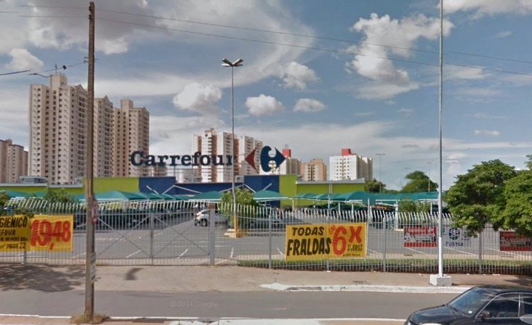 Posto de combustível do Carrefour foi autuado pela fiscalização do Procon Goiás | Foto: Reprodução