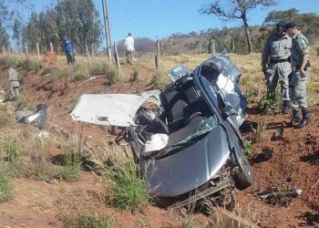 Estado final do veículo que estava com os assaltantes. | Foto: Divulgação