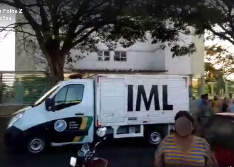 Instituto Médico Legal recolheu o corpo da menina no local | Foto: Folha Z