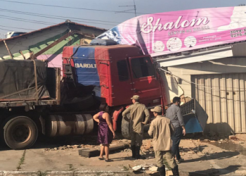 Salão de beleza foi destruído no acidente | Foto: Divulgação