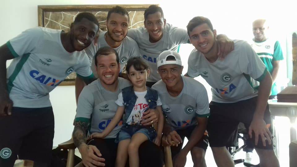 Juju conquistou a simpatia dos jogadores do Verdão | Foto: Reprodução/Facebook