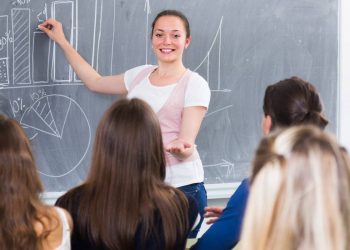 Oportunidades são para professores de vários temas | Foto: Reprodução