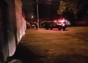 Confronto entre Rotam e foragido ocorreu por volta das 21h de quinta-feira, 28, no Jd América, em Goiânia | Foto: Folha Z