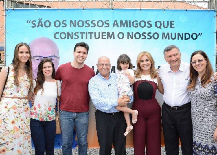 Professor Alcides Ribeiro comemorou 64 anos de vida no último domingo, 29 | Foto: Reprodução / Facebook