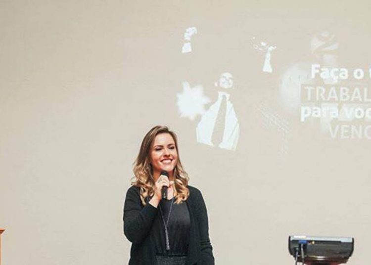 Tathiane Dheândhela - Especialista em Gerenciamento de tempo | Foto: Divulgação