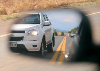 Reflexo da imprudência contínua: reportagem flagra ultrapassagem irregular na GO-431 – Foto: Jackson Rodrigues