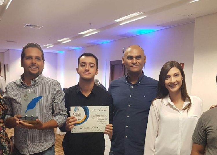 3° Prêmio Sincor Goiás de Jornalismo. Da esquerda para a direita, Jacqueline, Guilherme, Thiago, Altemar, Thais e João Paulo | Foto: Folha Z