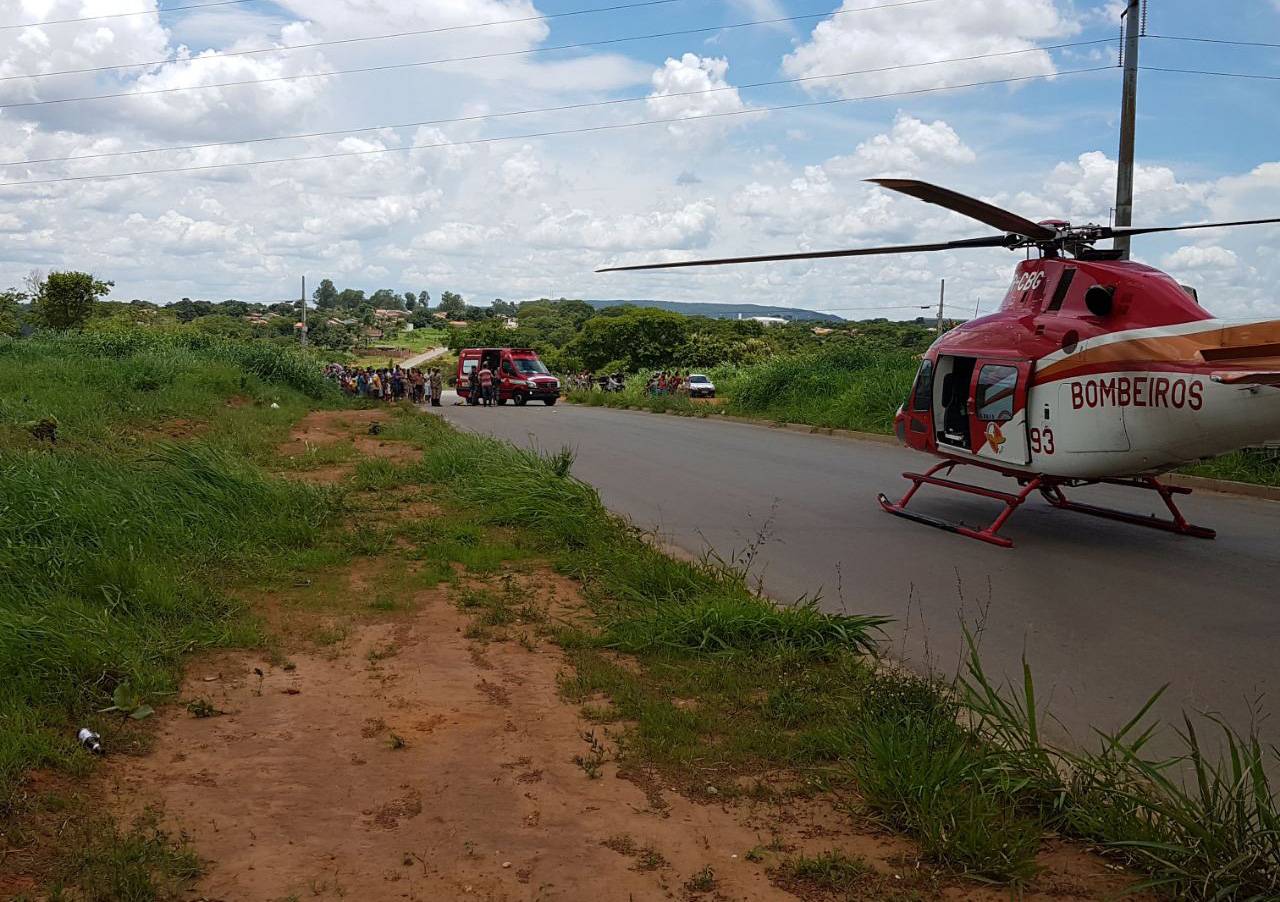 Homem foi baleado e polícia trabalha com possibilidade de tentativa de assalto | Foto: Leitor/ WhatsApp