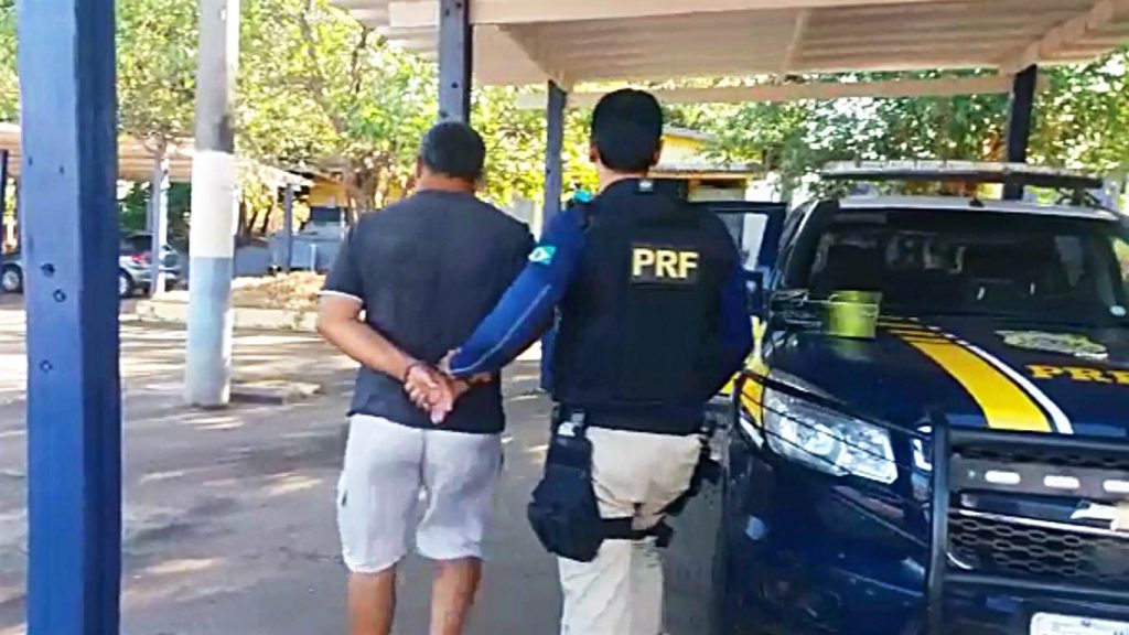 Homem de 59 anos foi denunciado por cobrar uma espécie de pedágio clandestino na BR 153 | Foto: Divulgação/PRF