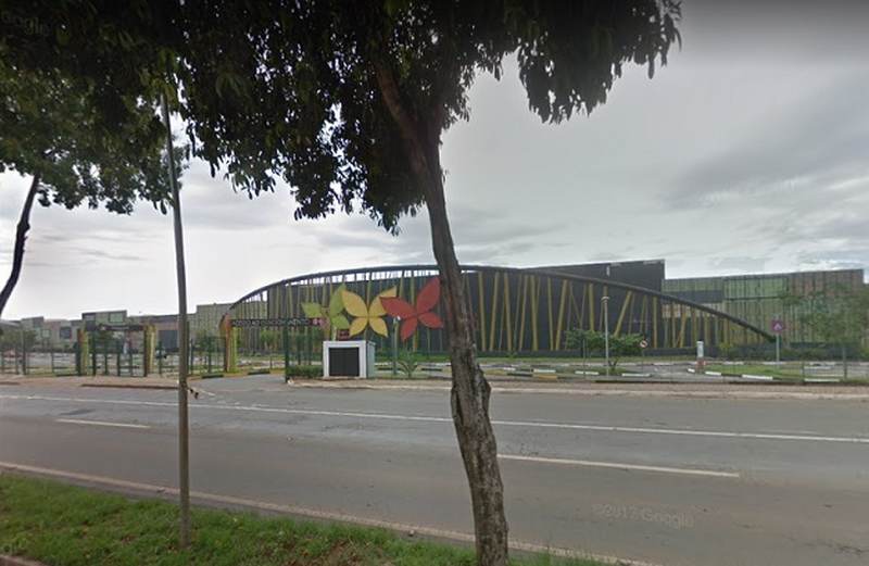 Identificada cabeça deixada em frente a shopping de Goiânia com mensagem