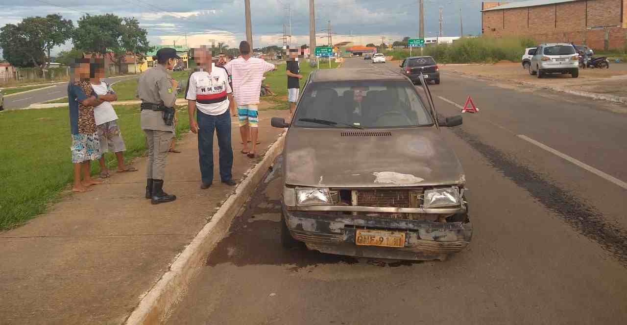 Homem dirige na contramão e provoca acidente em avenida de Aparecida