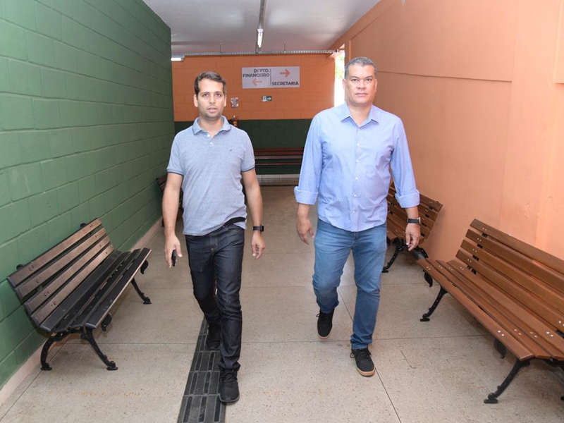 Diretor do Folha Z, Guilherme Coelho, ao lado do colunista Rodrigo Czepak | Foto: Valdemy Teixeira