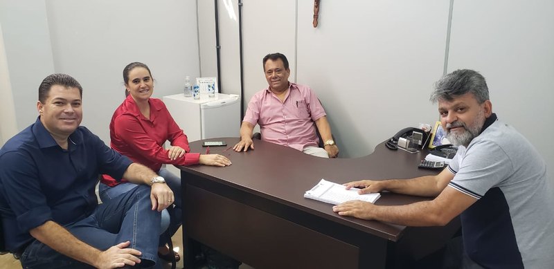 Secretário municipal do Trabalho, Adriano Montovani, presidente do PT Goiás, Kátia Maria, vereador Moura e Madson Veiga, advogado do partido | Foto: Folha Z