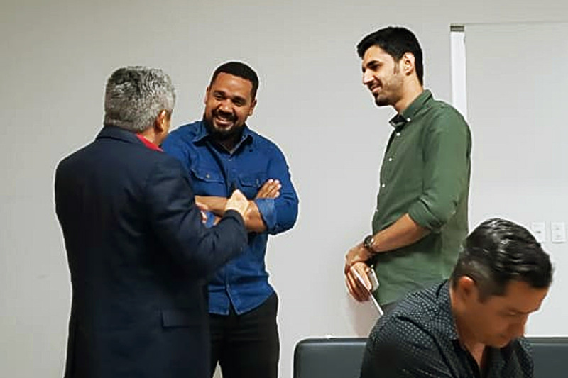Na foto, ex-vereador Ezízio Barbosa, presidente da Juventude do MDB em Aparecida, Rogério Almeida, e o presidente estadual do grupo, Glaykon Rangel | Foto: Folha Z
