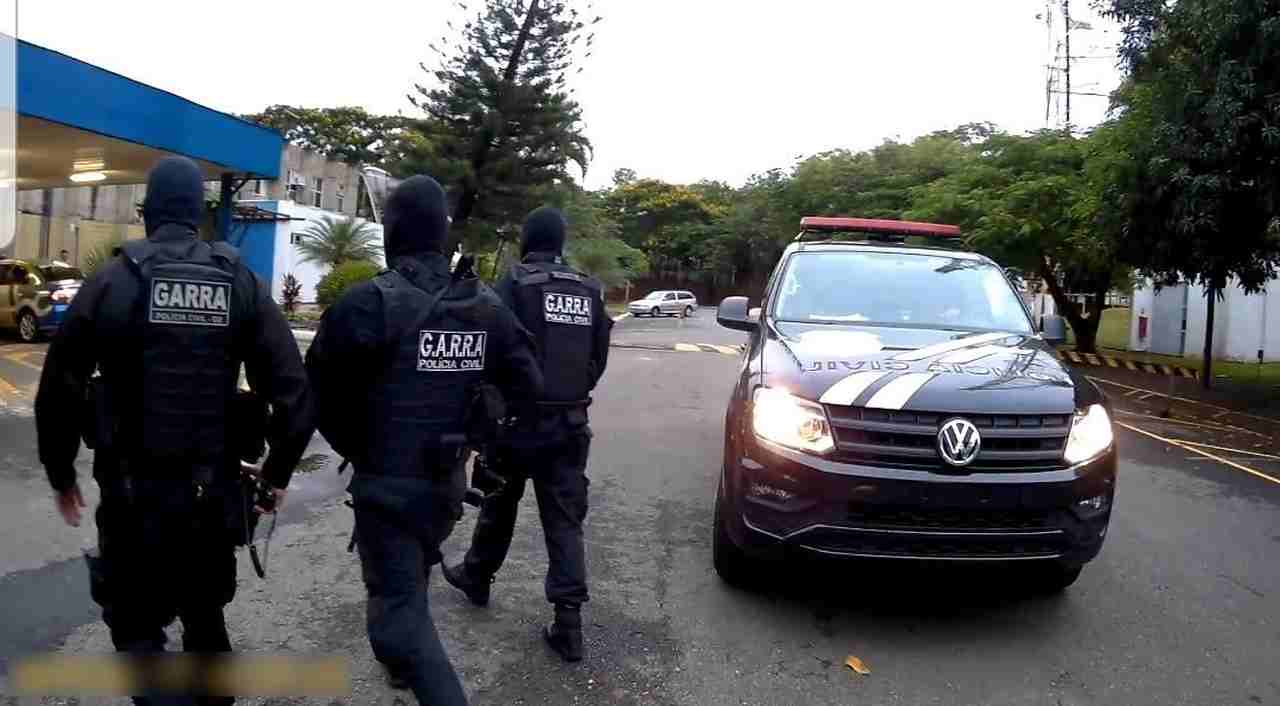 PC cumpre 17 mandados em operação que investiga contratos entre a ABC e Detran