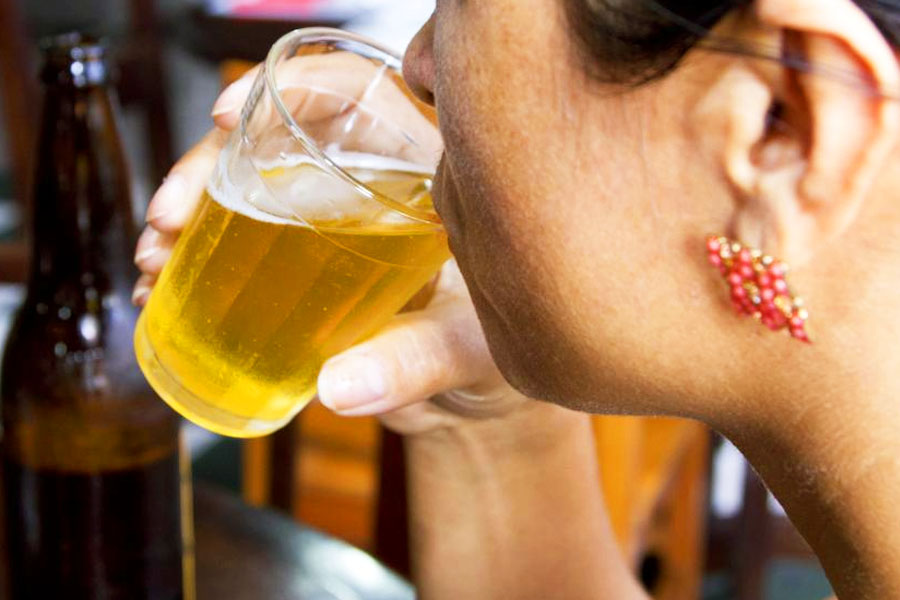 Alertas de risco à saúde podem passar a ser obrigatórios em bebidas alcoólicas comercializadas em Goiás | Foto: Marcos Santos / USP Imagens