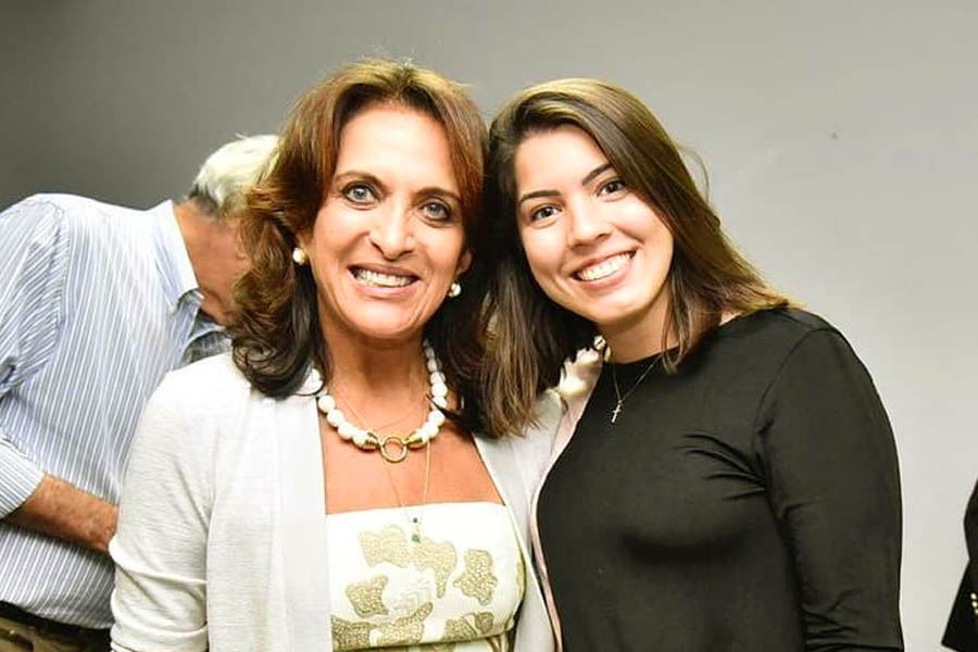 Gracinha Caiado e Carol Araújo, pré-candidata do DEM à Câmara de Aparecida | Foto: Reprodução / Instagram