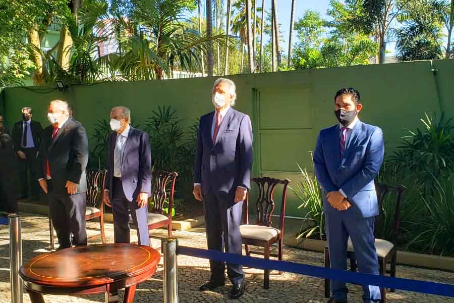 Cerimônia na Área verde do Palácio divulga novo decreto de reabertura do comércio de Goiânia | Foto: Folha Z