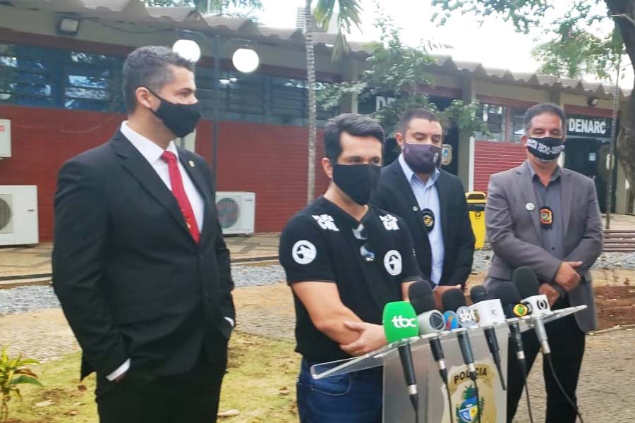 Delegados Rilmo Braga (titular) e Ernane Cázer (adjunto) da DIH apresentam conclusões da investigação sobre o homicídio de Danilo Silva, em Goiânia | Foto: Folha Z
