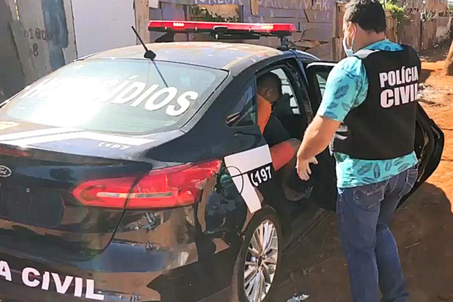 Polícia Civil levou investigado até local do crime para coletar objetos ligados ao homicídio de Danilo Silva | Foto: Divulgação/PC-GO