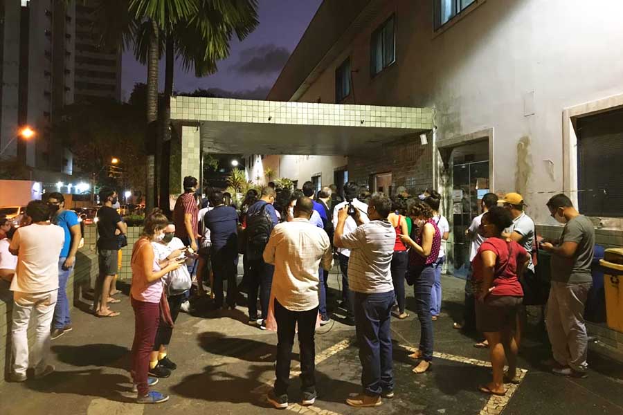 Grupos antiaborto convocaram protestos para impedir que a criança fosse atendida em hospital do Recife | Foto: Reprodução