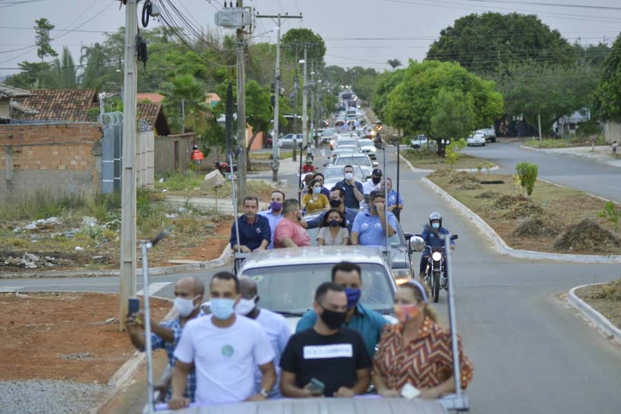Participantes de carreatas devem ficar dentro dos veículos o tempo todo em Aparecida | Foto: Reprodução/Assessoria Gustavo Mendanha