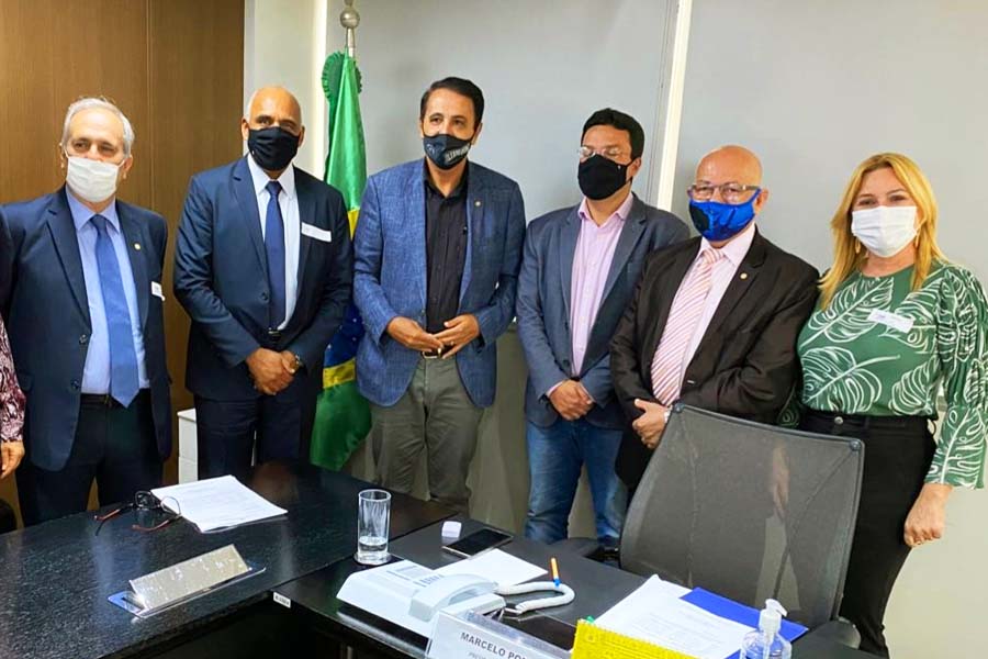 Professor Alcides apresenta Rogério Cruz à equipe do ministro Luiz Eduardo Ramos, da Secretaria de Governo