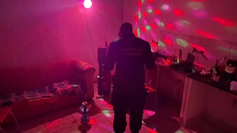 Festa clandestina é encerrada no Jardim Tirandentes